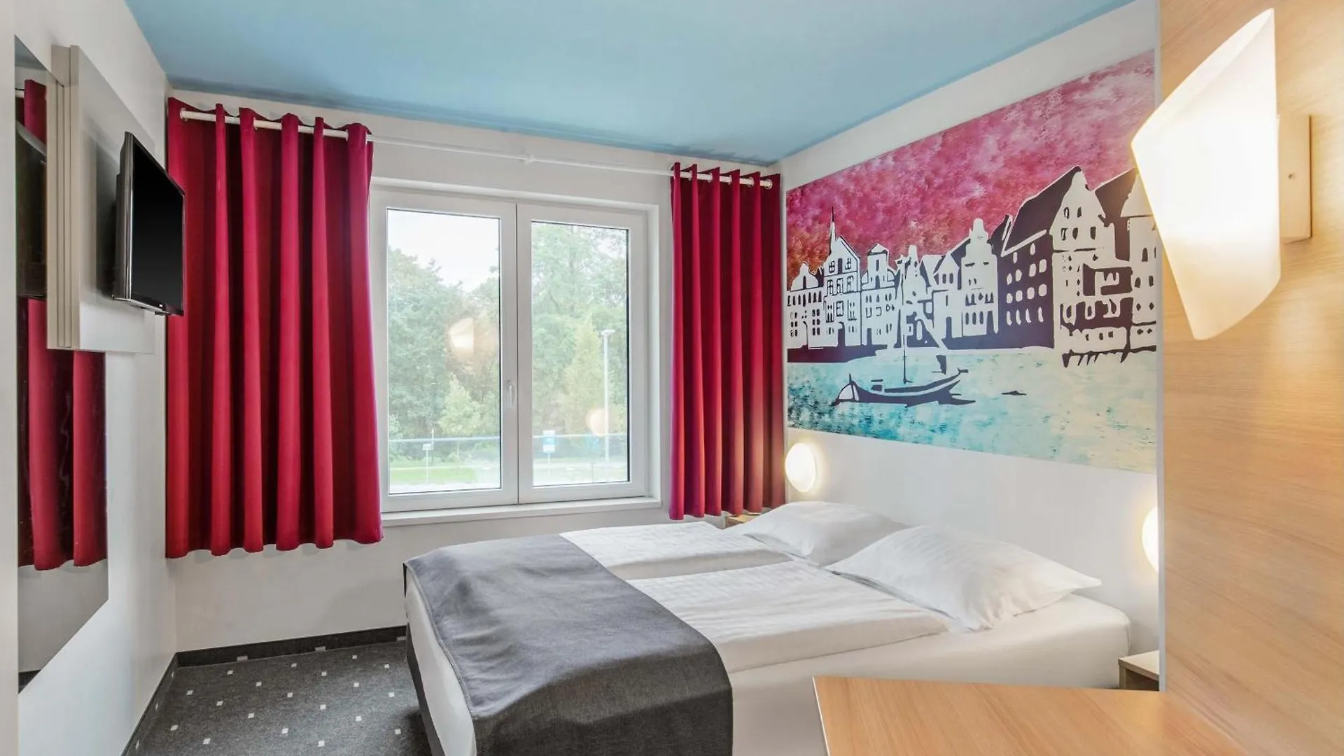 Zentral in Lüneburg: 4 Hotels nahe der Ref. Kirche verglichen
